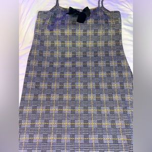 A junior size 16(XL) dress pullover